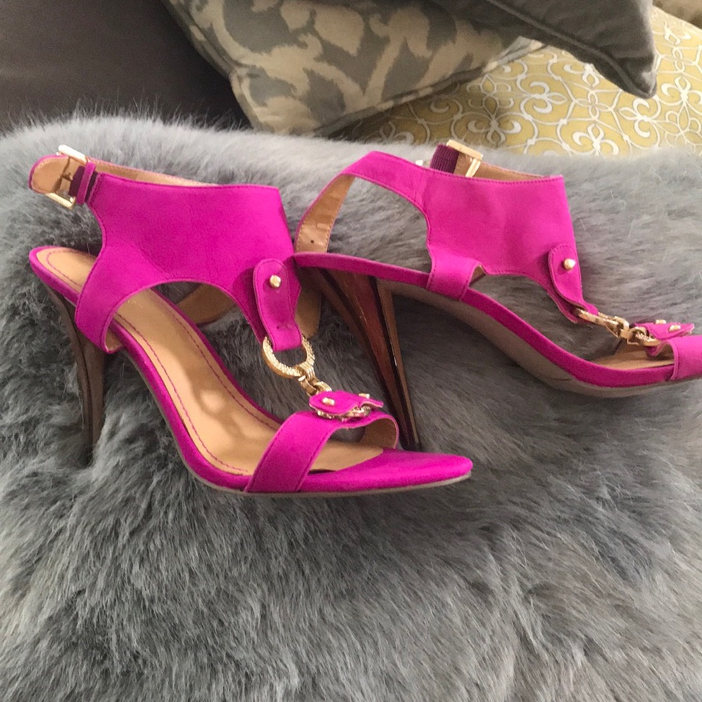 Never worn Nine West size 11 heel